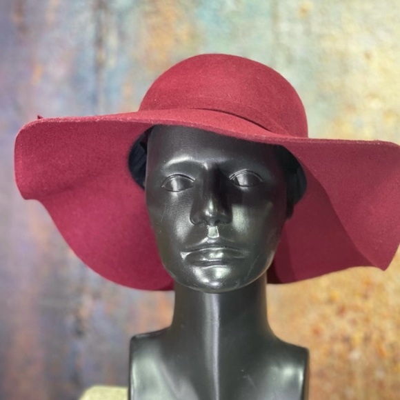 Elegant Burgundy Women's Hat - Picture 4 of 4